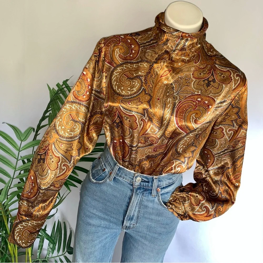 v i n t a g e :: Flowy High Neck Paisley Satin Blouse - Picture 3 of 11